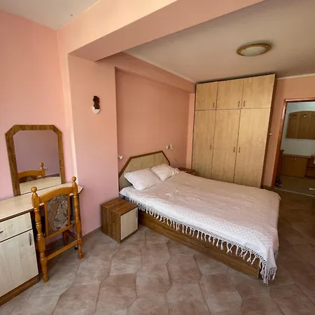 Апартаменти Comfortable In *